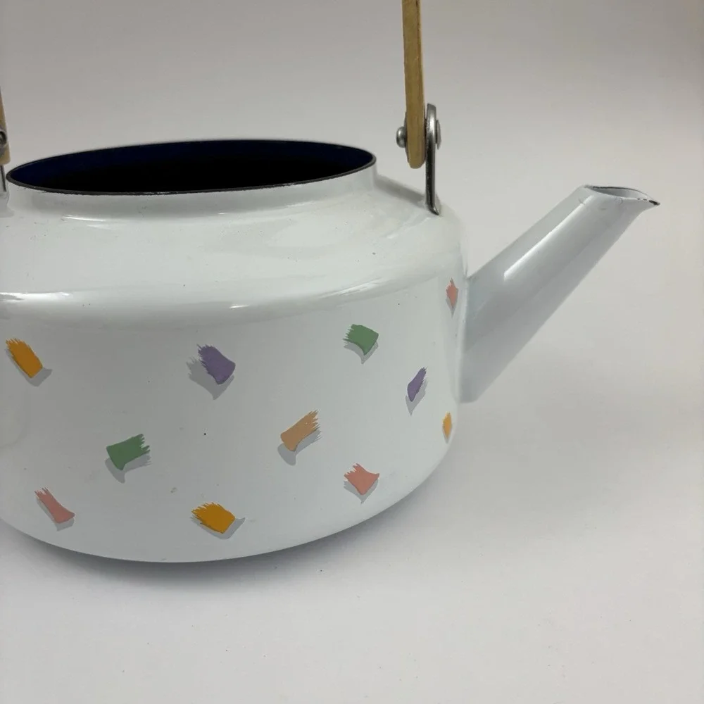 90s Teapot Saved By‎ The Bell Wood Handle Enamel Vintage Confetti Design